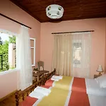 Garden House Kastellani-4bd&garden Near Corfutown