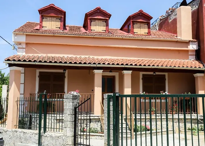 Garden House Kastellani-4bd&garden Near Corfutown Εξοχικό σπίτι Kastellanoi (Parelioi, Corfu)