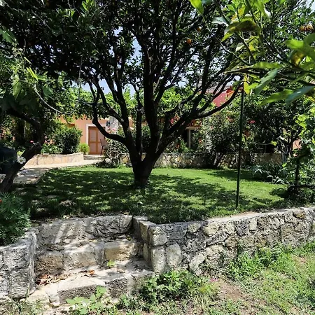 Garden House Kastellani,15' Min Drive From Corfu Town Летний дом *