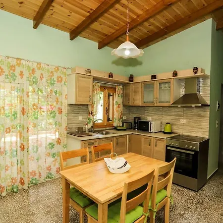 Летний дом Garden House Kastellani,15' Min Drive From Corfu Town *
