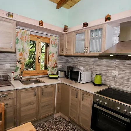 Εξοχικό σπίτι Garden House Kastellani-4bd&garden Near Corfutown *