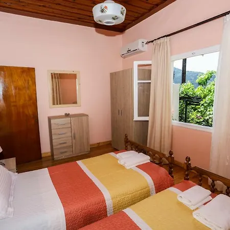 Garden House Kastellani-4bd&garden Near Corfutown Kastellanoi (Parelioi, Corfu)
