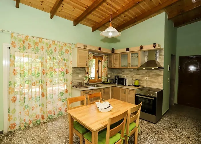 בית כפרי Garden House Kastellani-4bd&garden Near Corfutown *