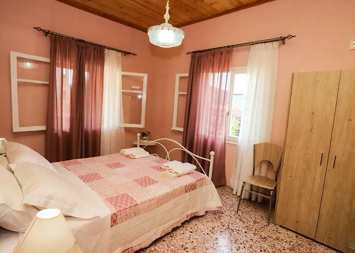Garden House Kastellani-4bd&garden Near Corfutown * Kastellanoi (Parelioi, Corfu)