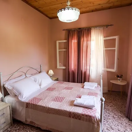 Garden House Kastellani-ησυχη διαμονή με κήπο στην κέρκυρα Kır Evi